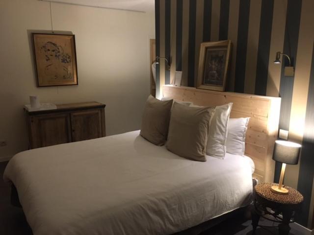 Neuvy-au-Houlme Le Manoir Du Ribardon B&B 외부 사진