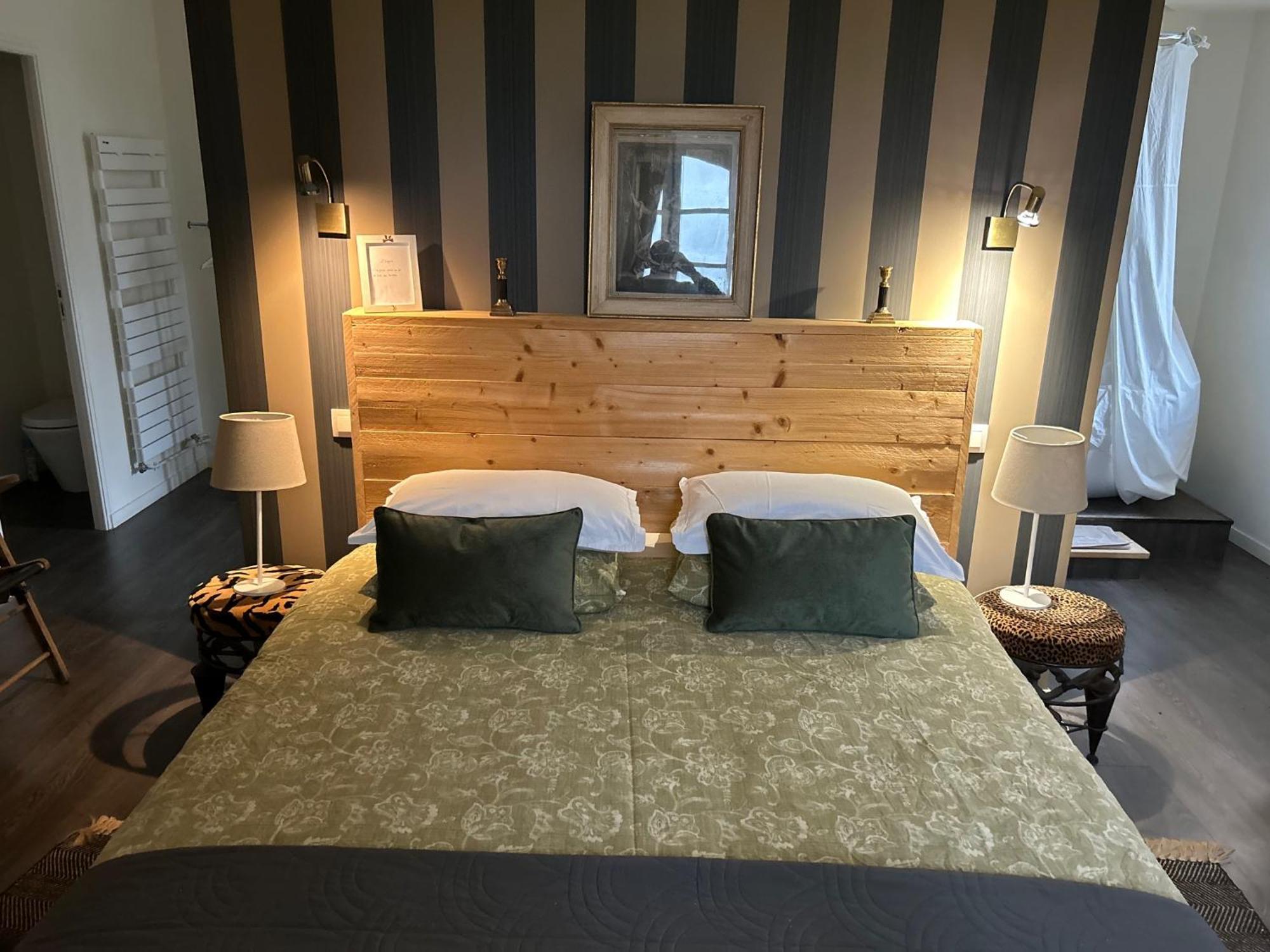 Neuvy-au-Houlme Le Manoir Du Ribardon B&B 외부 사진
